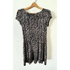 Connected Apparel Women's Black with Biege Geometric Pattern Dress Size 10